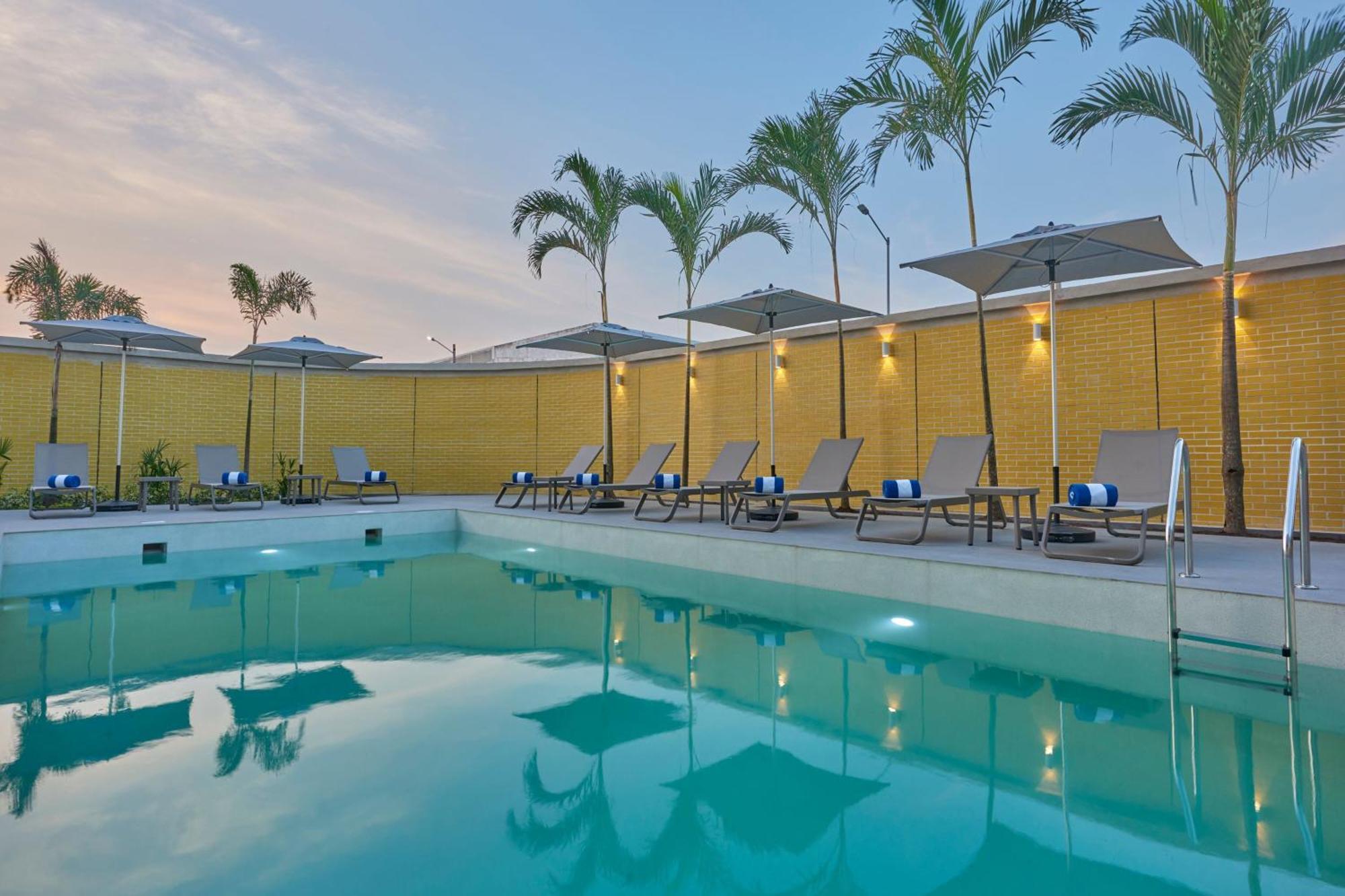 City Express By Marriott Cancun Aeropuerto Alfredo V. Bonfil Экстерьер фото